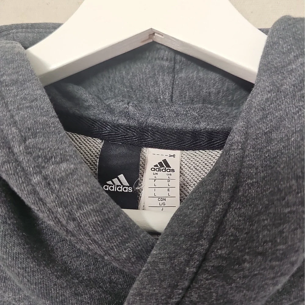 adidas essentials linear